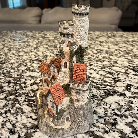 David Winter Cottages Castle Gate. SIGNED! - Picture 3 of 7